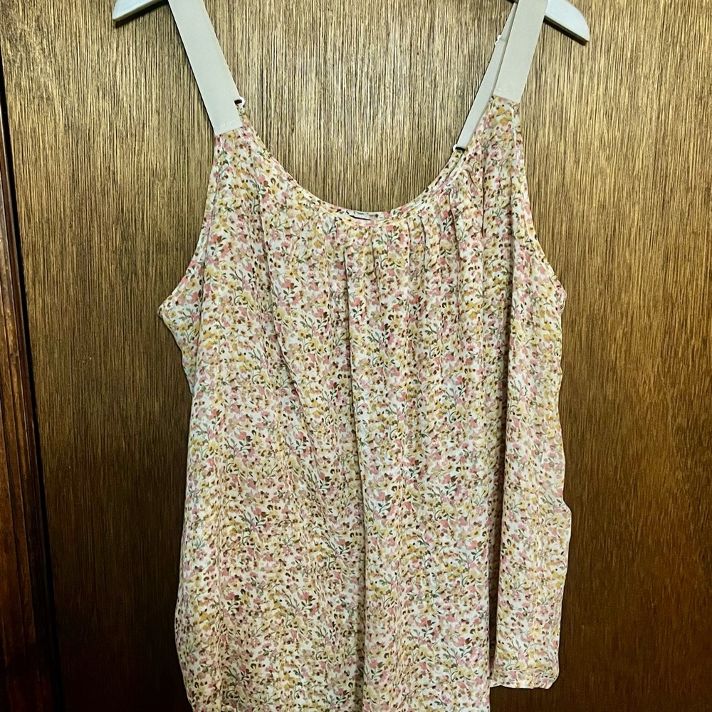 Floral Print Sleeveless Top